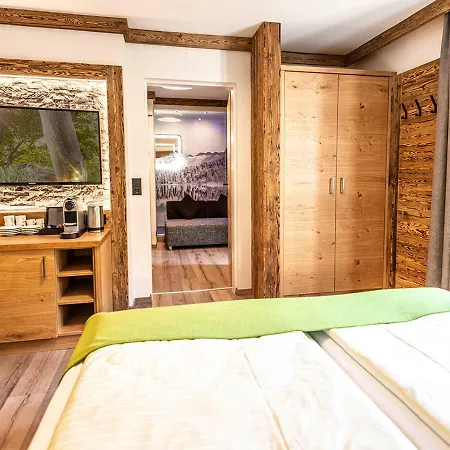 Alpinspa Zur Post - Bergbahn Von 16 Mai Bis November 2025 Inklusive Konukevi Bad Gastein