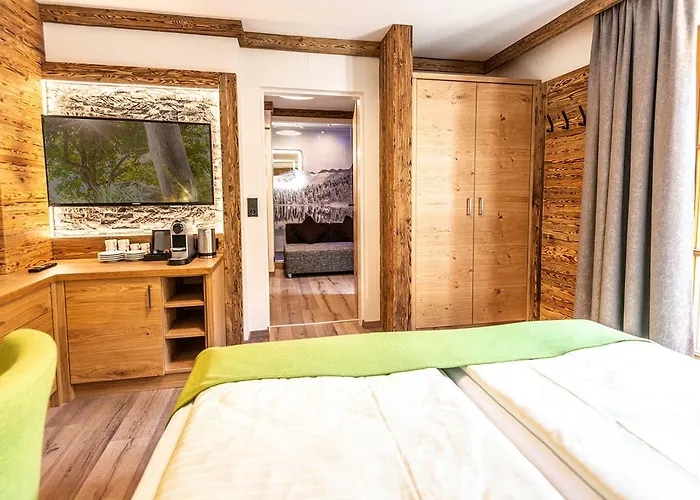 Alpinspa Zur Post - Bergbahn Im Sommer 2026 Inklusive Pensionat Bad Gastein